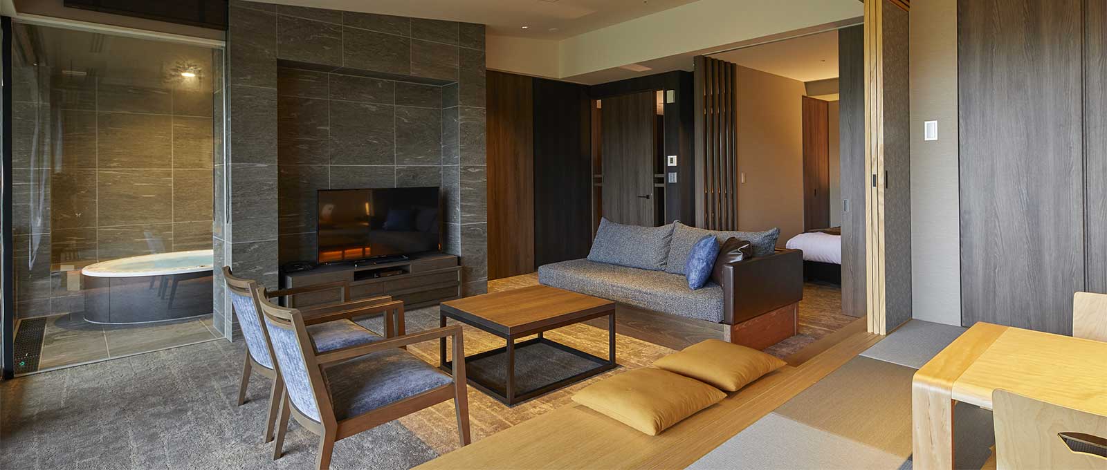 和洋室　定員：6名　広さ：86㎡