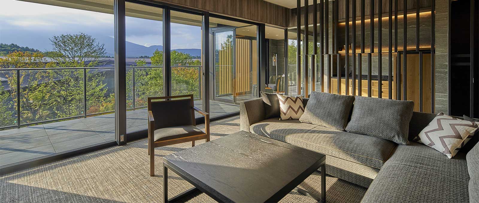 和洋室　定員：5名　広さ：103㎡