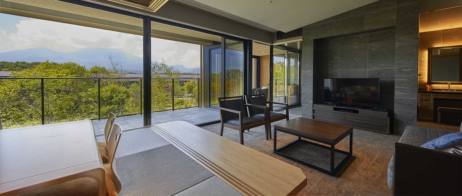 ファミリースイート　和洋室　定員：6名　広さ：86㎡