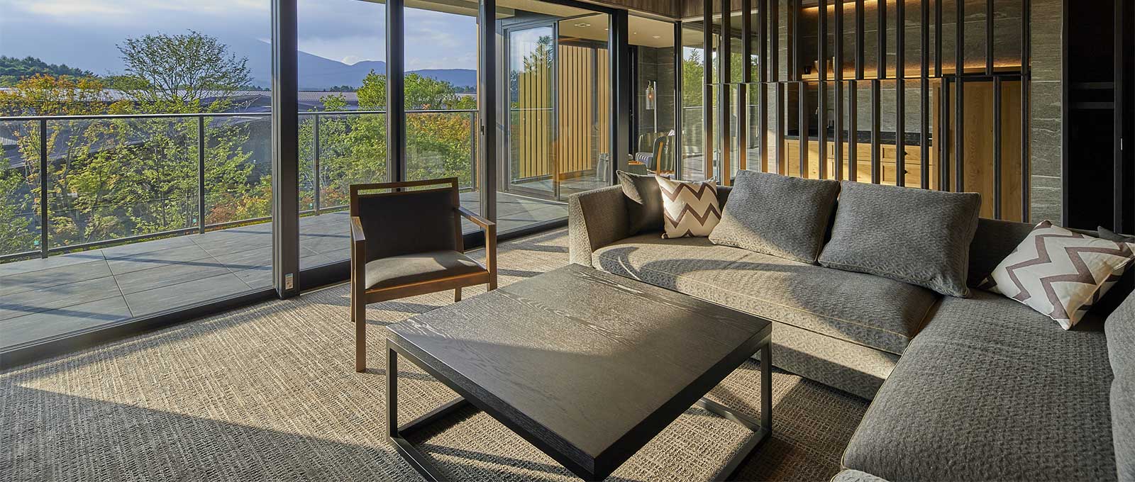 シグネチャースイート　和洋室　定員：5名　広さ：103㎡