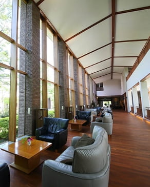 ロビーラウンジ