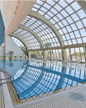 屋内温水プール