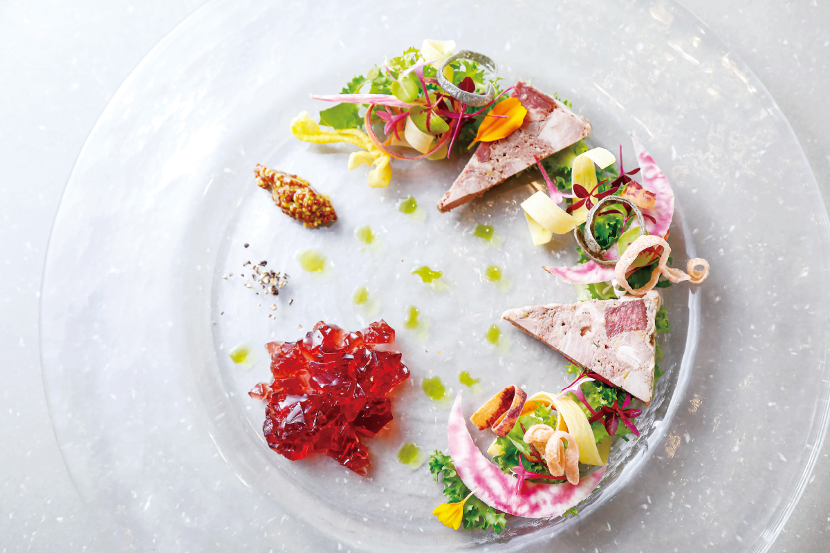 正統派フレンチの技法で山梨の食材の魅力を最大限に引き出す