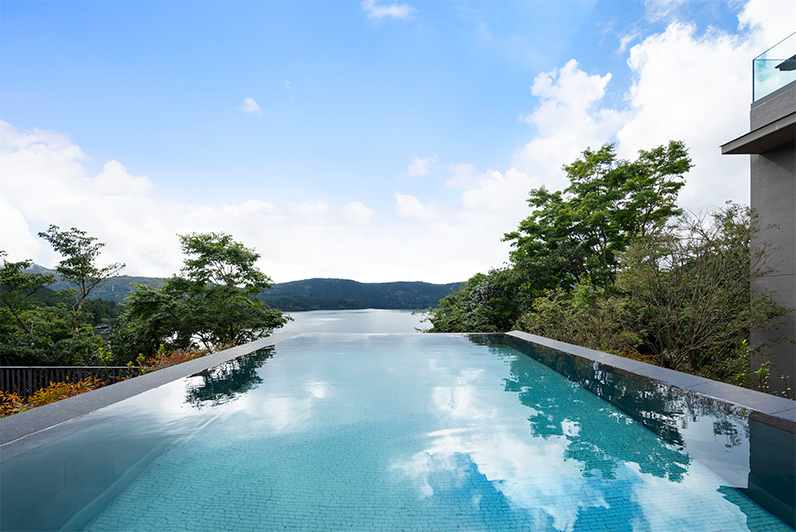 ご自身の施設を<br class='c-display-none-pc'>中心に<br class='c-display-none-sp'>泊まりたい<br class='c-display-none-pc'>施設を自由に<br class='c-display-none-pc'>選択できます