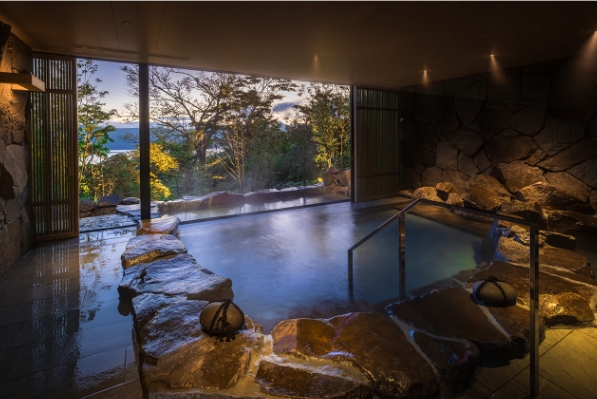 温泉大浴場やプール、ラウンジなど<br>共用施設も充実しています